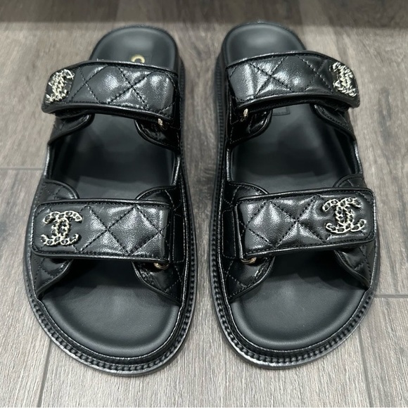 2024P CHANEL BLACK LEATHER OPEN DAD QUILTED CC LOGO SLIDE SANDALS SLIDES MULES - Picture 10 of 15